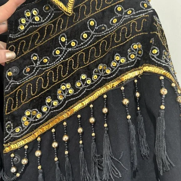 Unique Vintage Women's Black Jacket - Picture 3 of 3